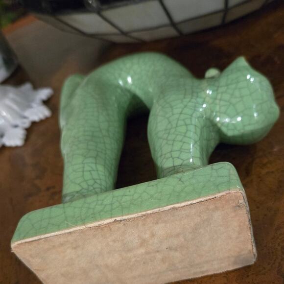 Antique Japanese Celadon Crackle Glazed Green Porcelain Cat Figurine - Picture 12 of 12